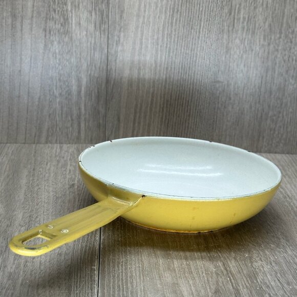 Vtg Descoware Skillet Saucepan Enameled Cast Iron Dishwasher Safe Round Yellow - Picture 5 of 10